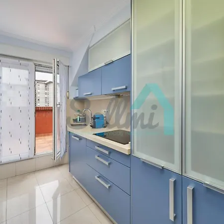 Atico Salesas - Parking Gratuito Apartment